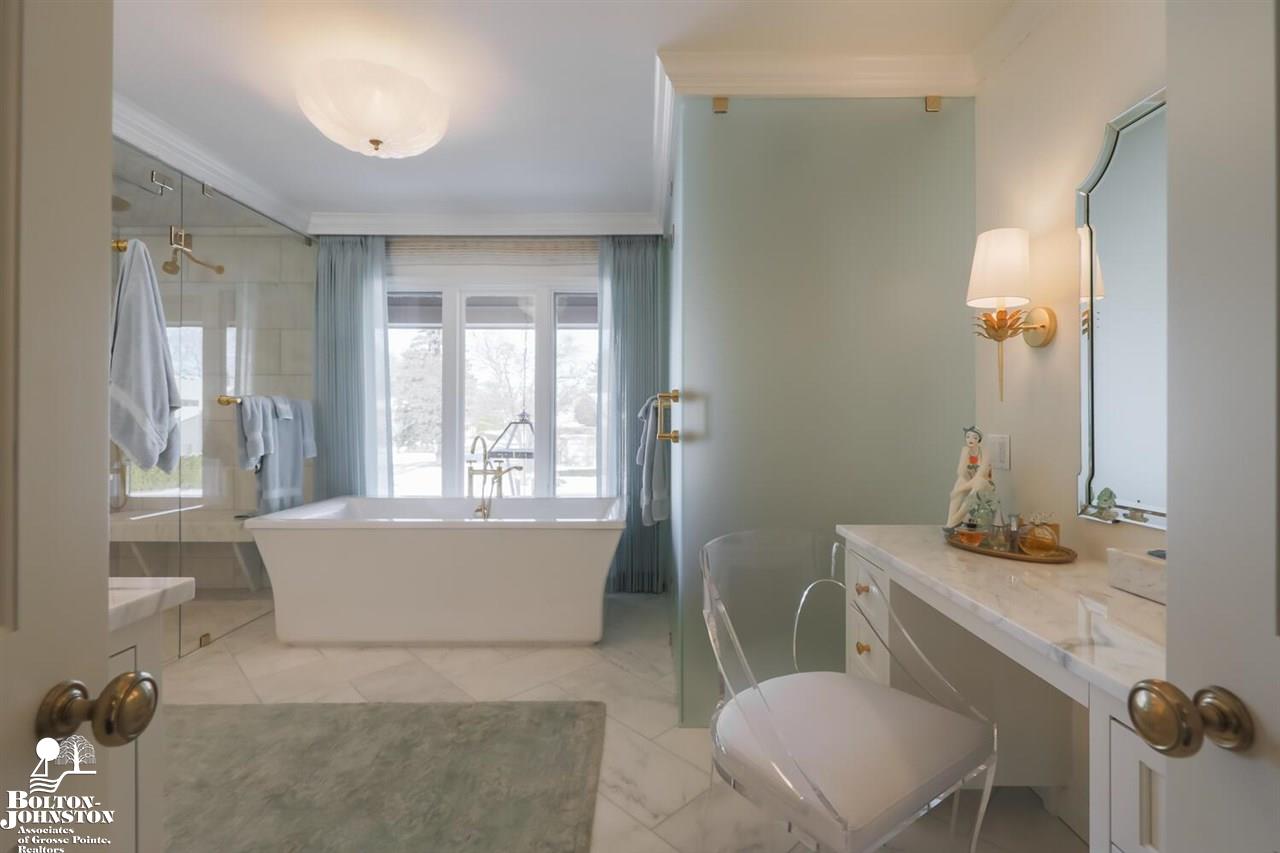 9 Stratton Place Grosse Pointe Shores, MI 48236 - Photo 41 of 68