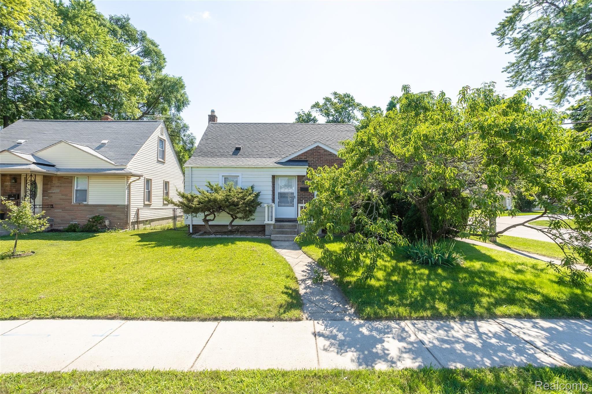 4500 South Rochester Road Royal Oak, MI 48073 - Photo 2 of 28 Krystin B-27.jpg