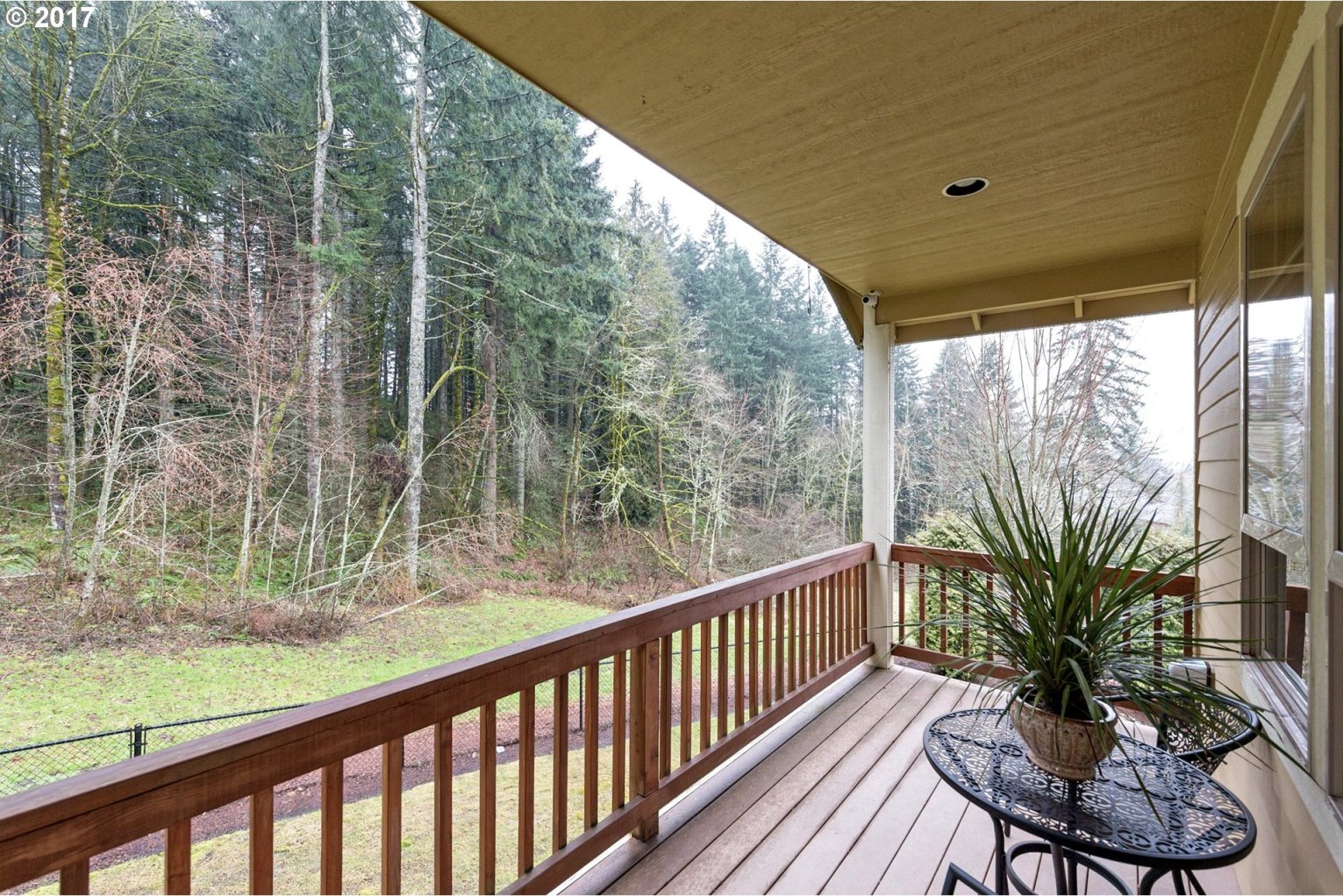 636 Southeast Gabbert Road Gresham, OR 97080 - Photo 2 of 29 Gallery Image 2