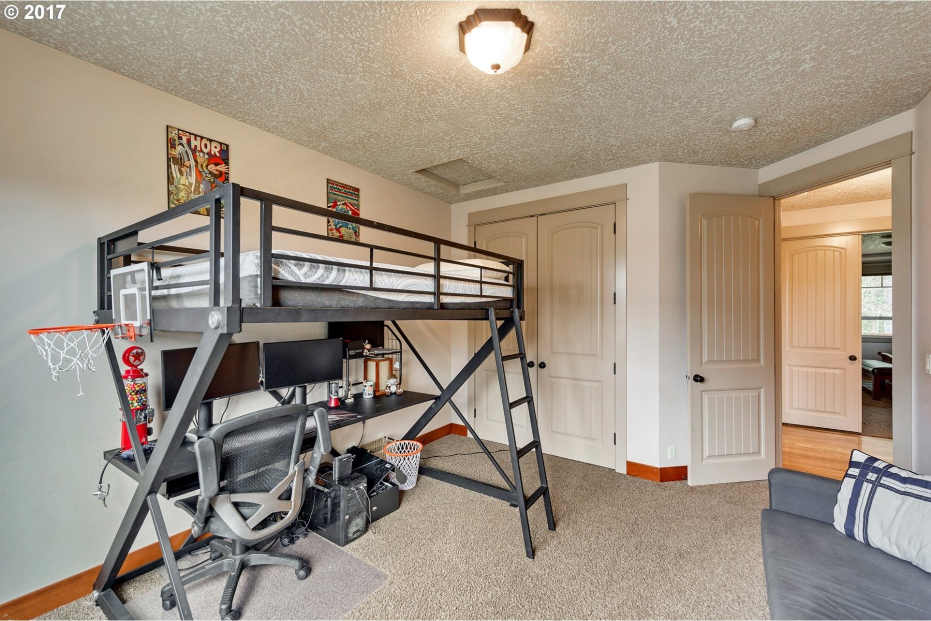 636 Southeast Gabbert Road Gresham, OR 97080 - Photo 16 of 29 Gallery Image 16