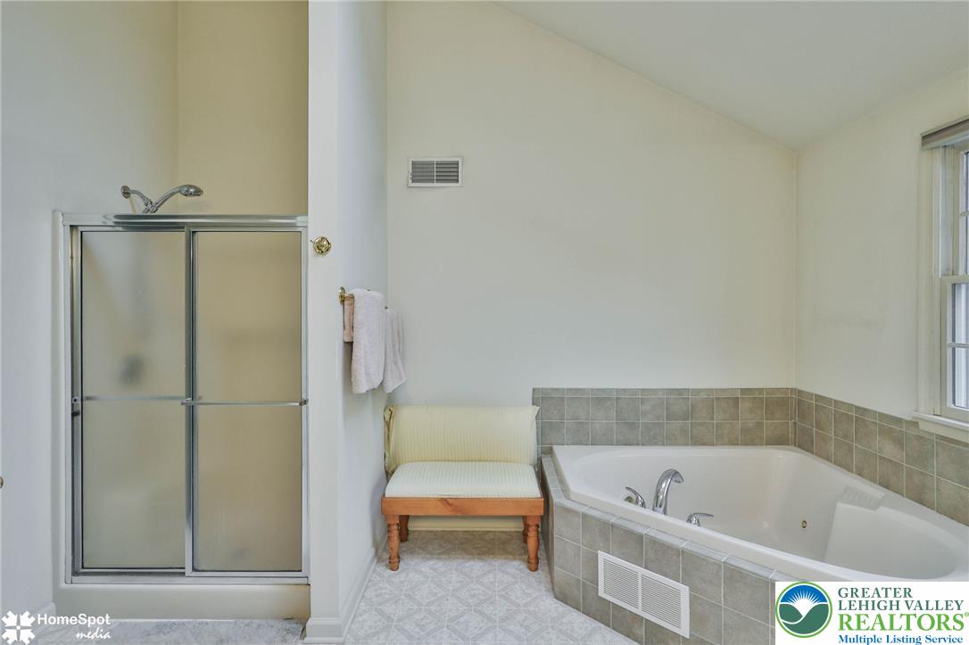 4070 Ross Road Bethlehem, PA 18020 - Photo 41 of 59