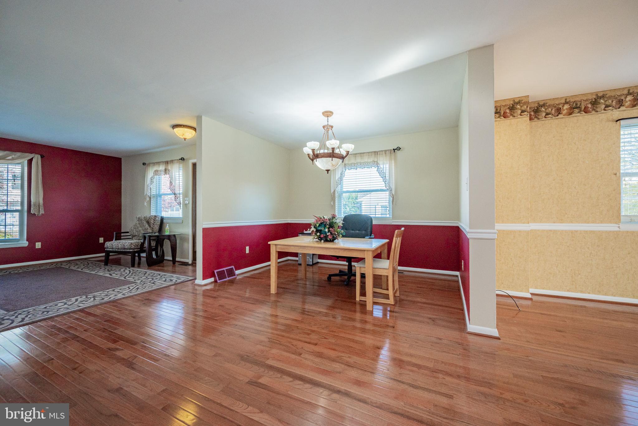 121 Chadd Road Newark, DE 19711 - Photo 8 of 36 Dining Area