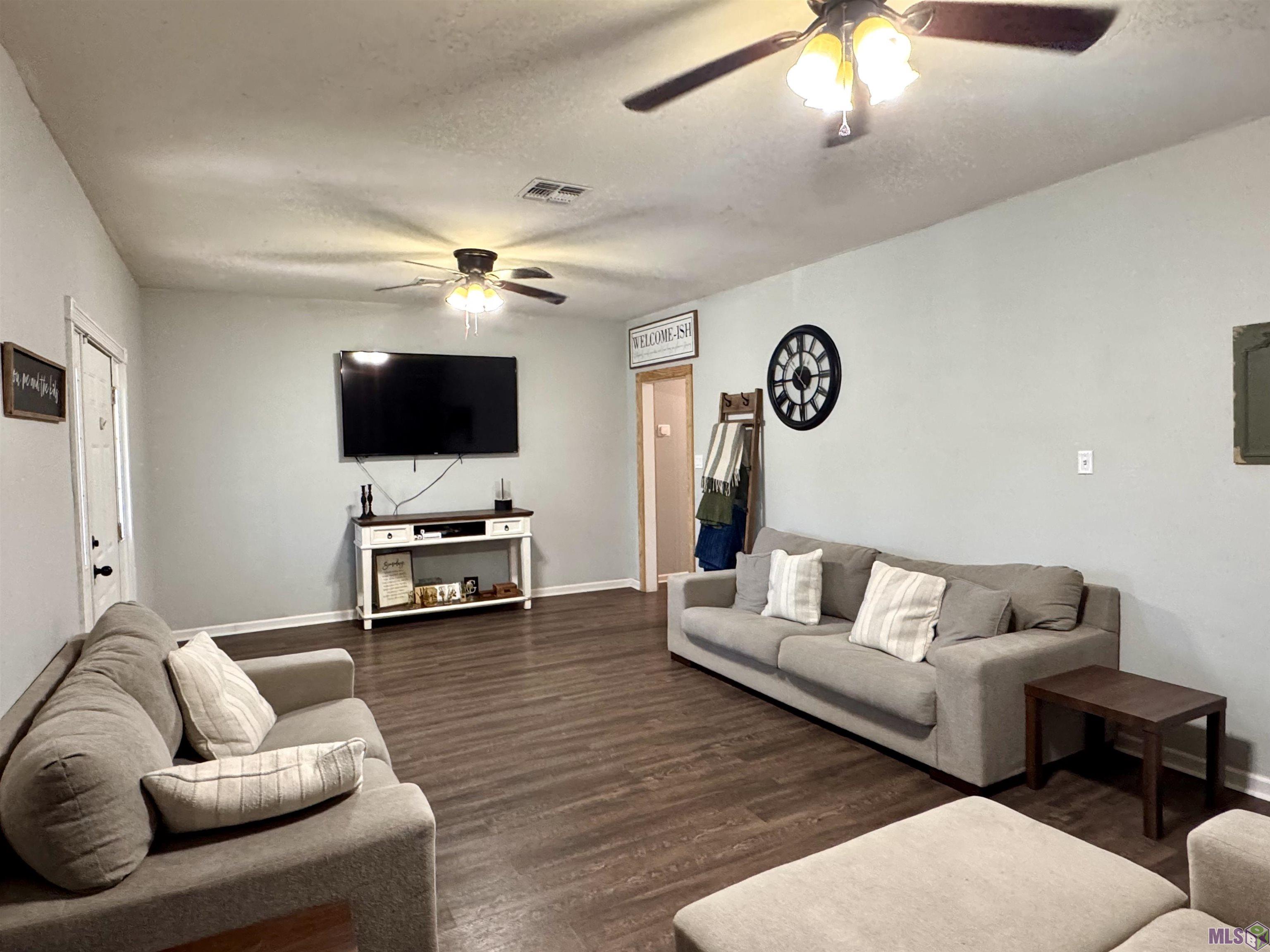 588 Pacific Street Berwick, LA 70342 - Photo 4 of 19