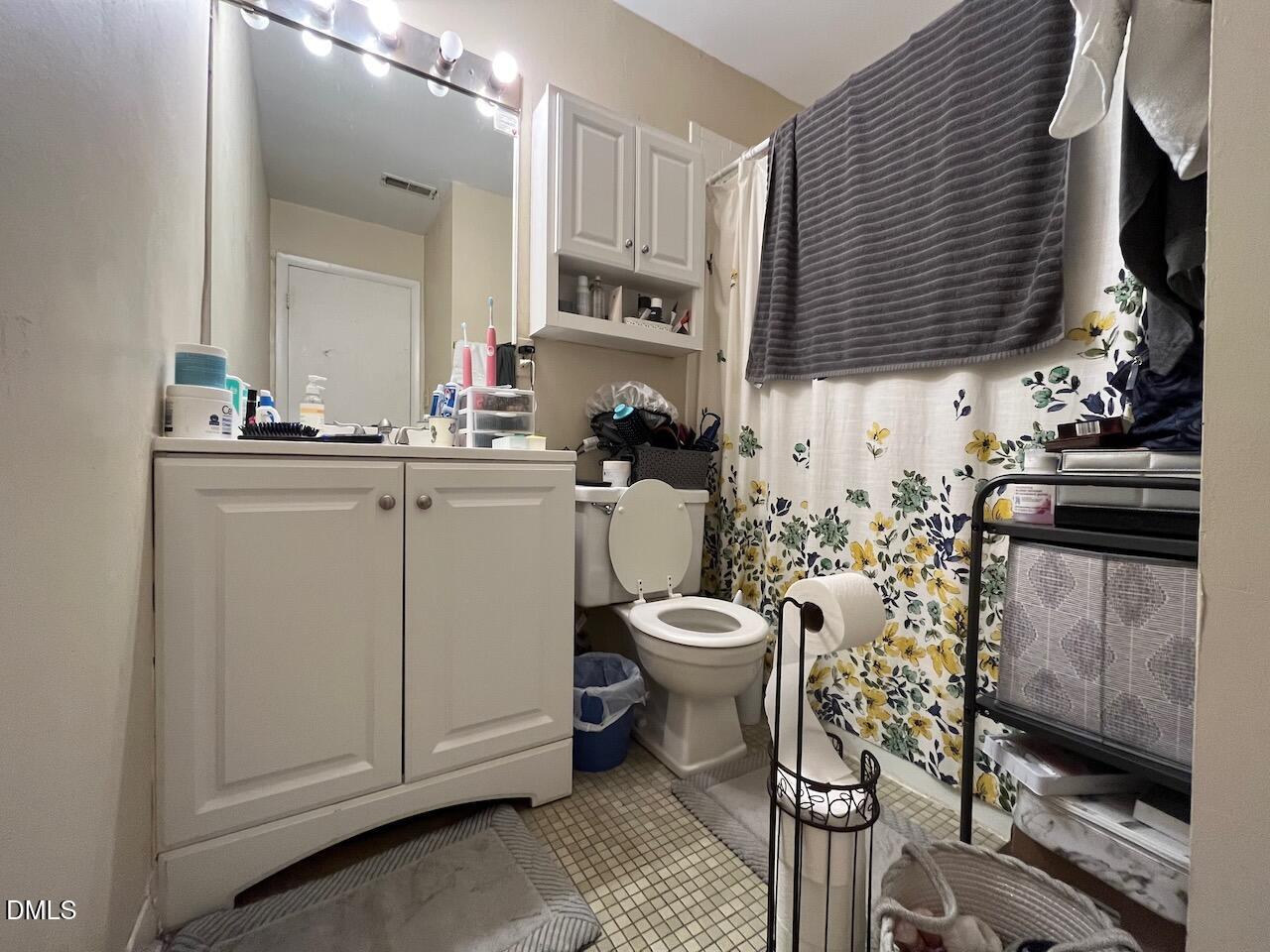 1022 Sandlin Place, Unit J Raleigh, NC 27606 - Photo 11 of 19 IMG_5810