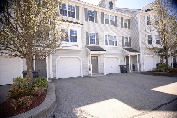 $474,900 | 22 Merrimac Way, Unit B, Tyngsborough, MA 01879