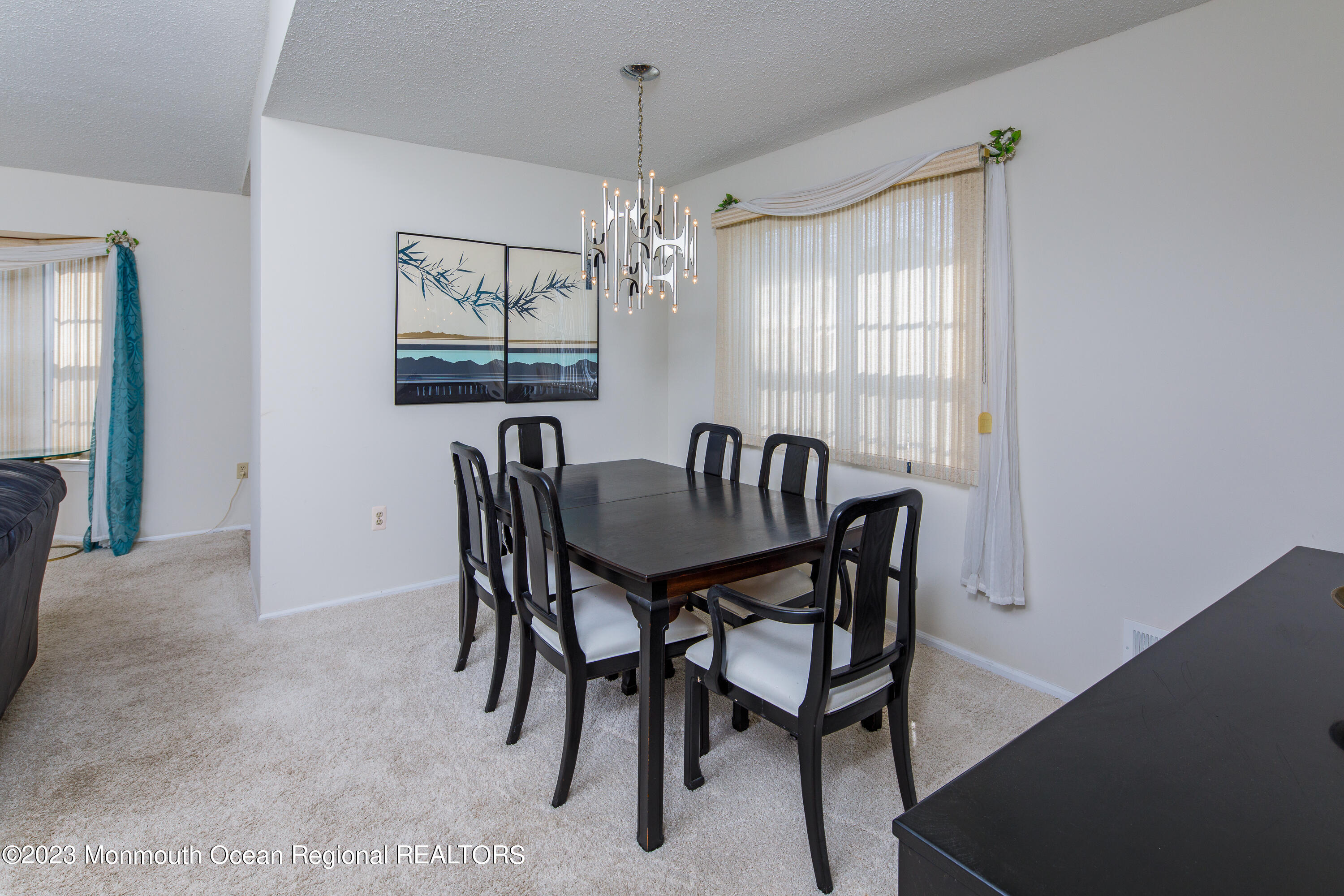 21 Ivy Ridge Close, Unit 1000 Freehold, NJ 07728 - Photo 16 of 40 Dining Room