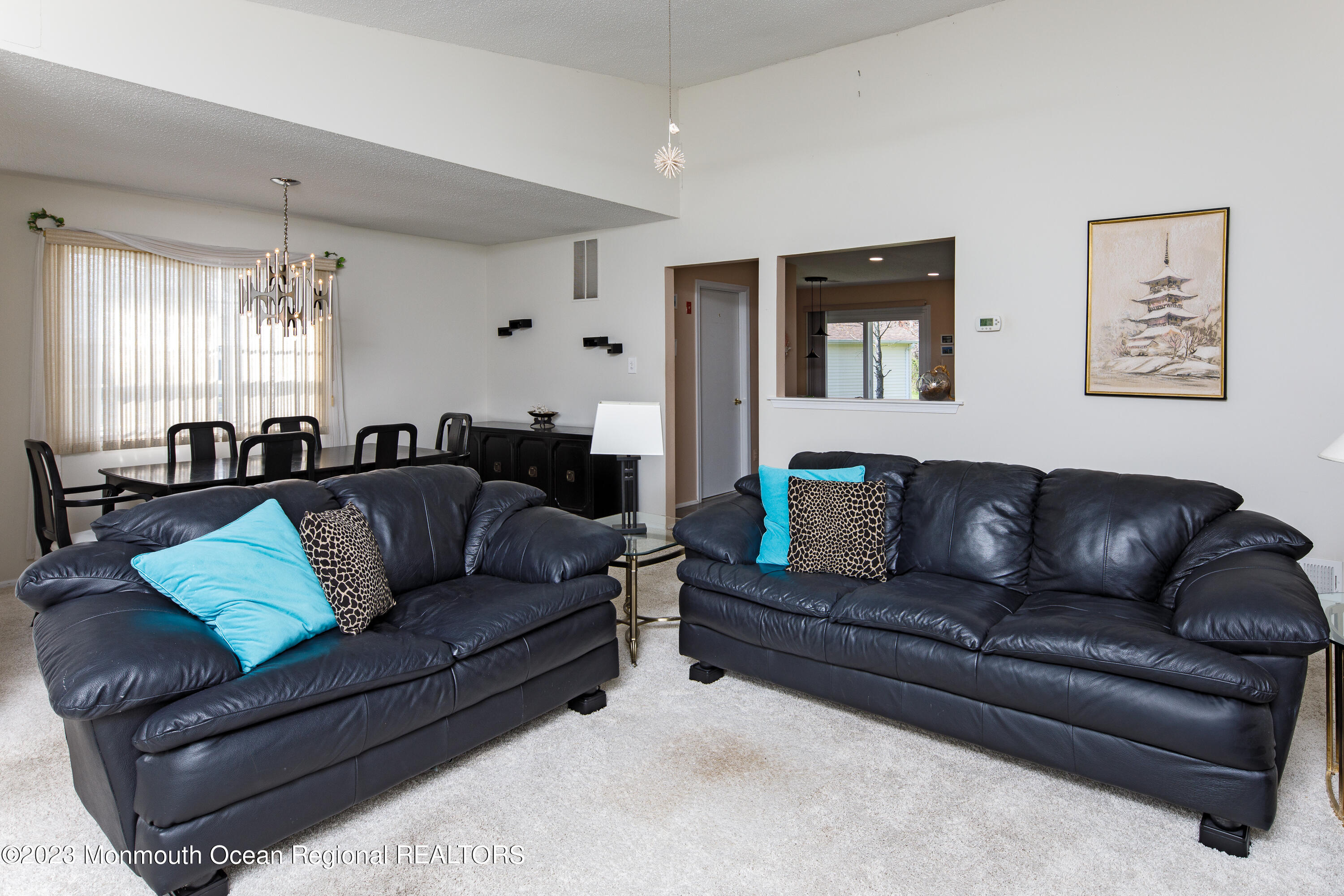 21 Ivy Ridge Close, Unit 1000 Freehold, NJ 07728 - Photo 7 of 40 Living Room-4