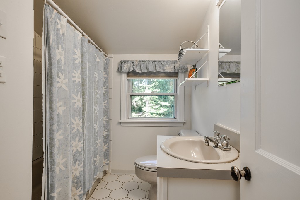 71 Higgins Road Framingham, MA 01701 - Photo 18 of 29 Gallery Image 18