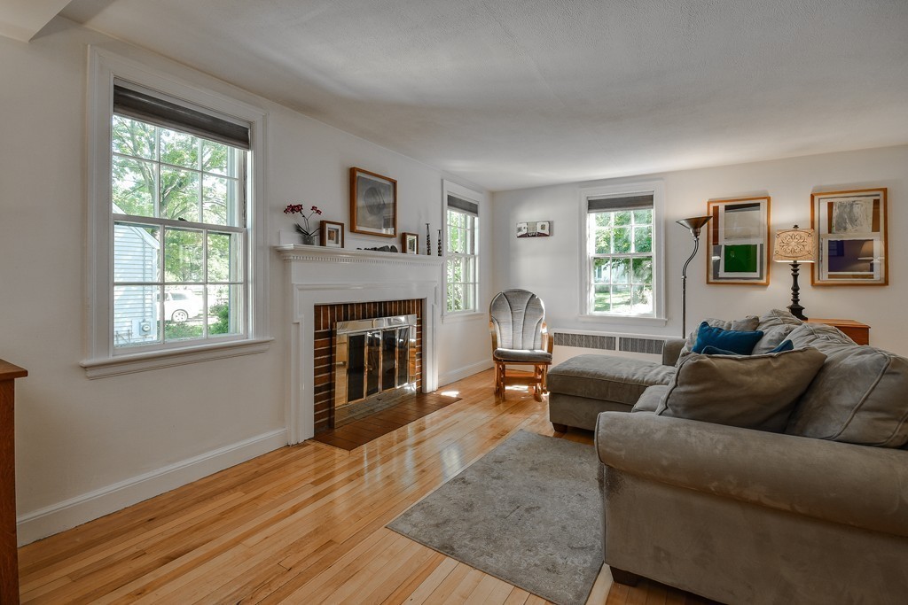 71 Higgins Road Framingham, MA 01701 - Photo 5 of 29 Gallery Image 5