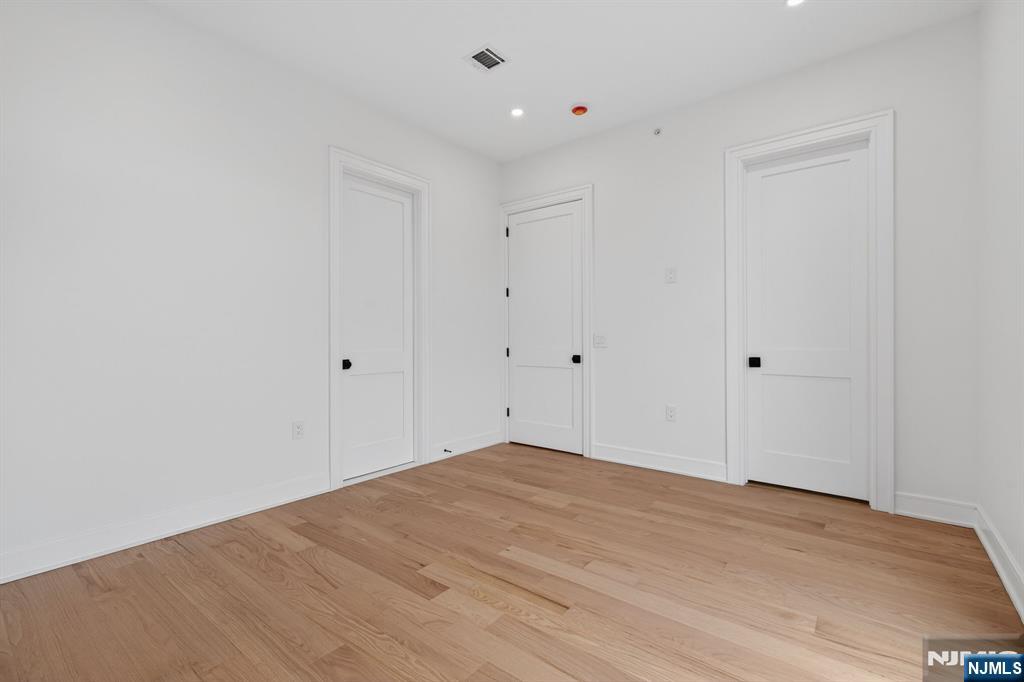 522 Valley Road, Unit 3 Clifton, NJ 07013 - Photo 17 of 40 Gallery Image 17