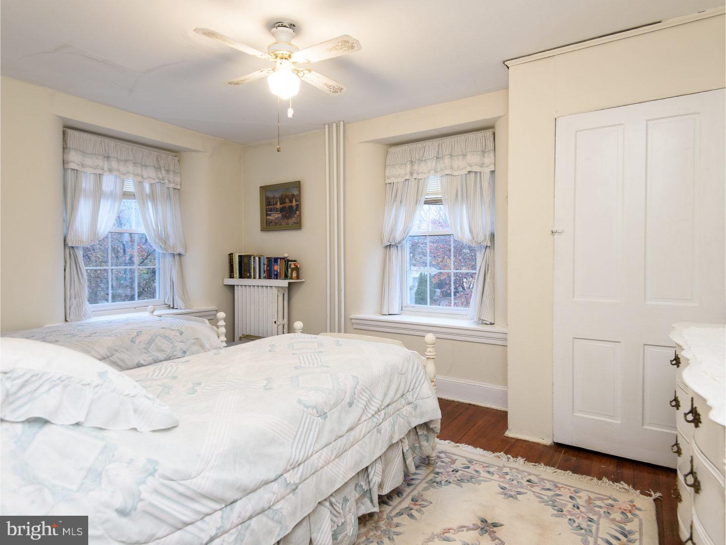 307 Oxford Road Havertown, PA 19083 - Photo 15 of 25