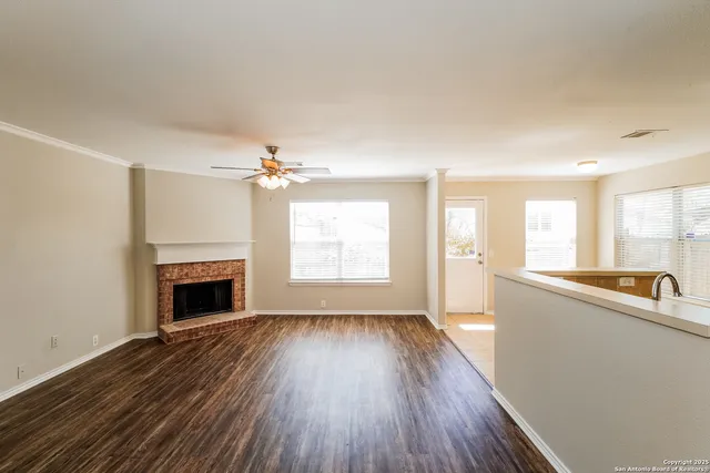 $1,760 | 1632 Mountain Brook, Schertz, TX 78154