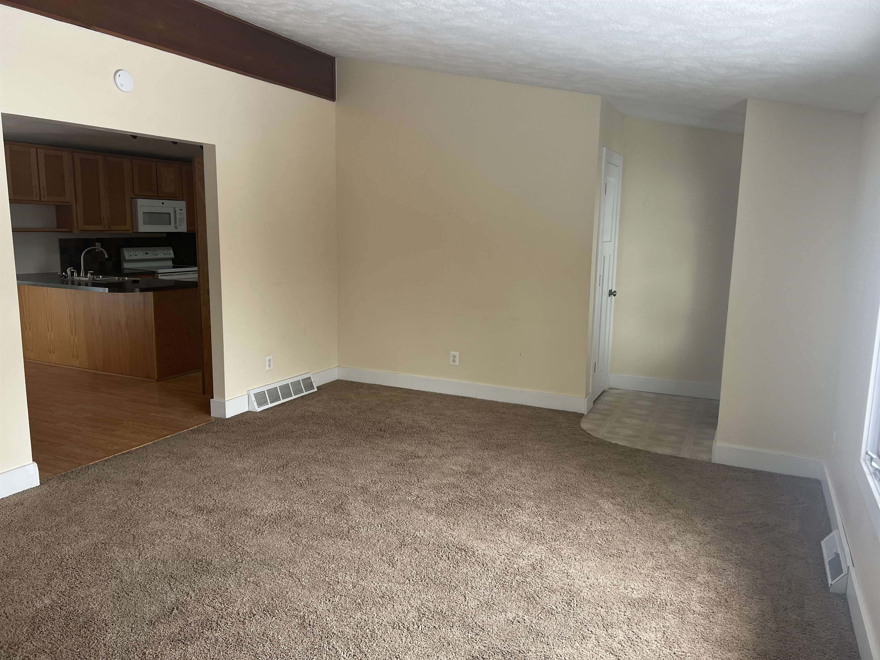 3184 Rennie Street Traverse City, MI 49684 - Photo 8 of 26 Gallery Image 8