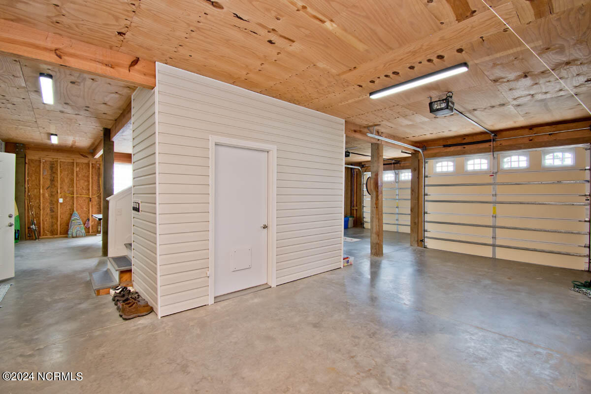 116 Pearl Drive Beaufort, NC 28516 - Photo 44 of 67 Garage View 2