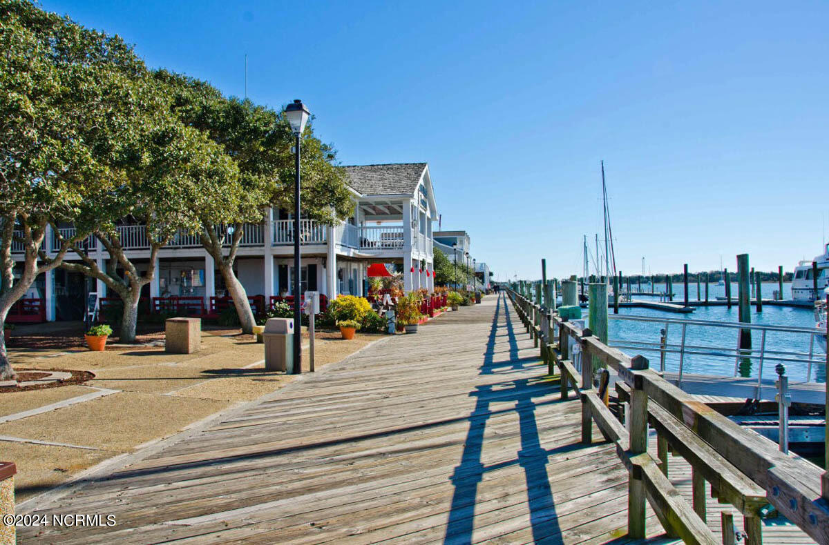 116 Pearl Drive Beaufort, NC 28516 - Photo 64 of 67 Dining on the Waterfront