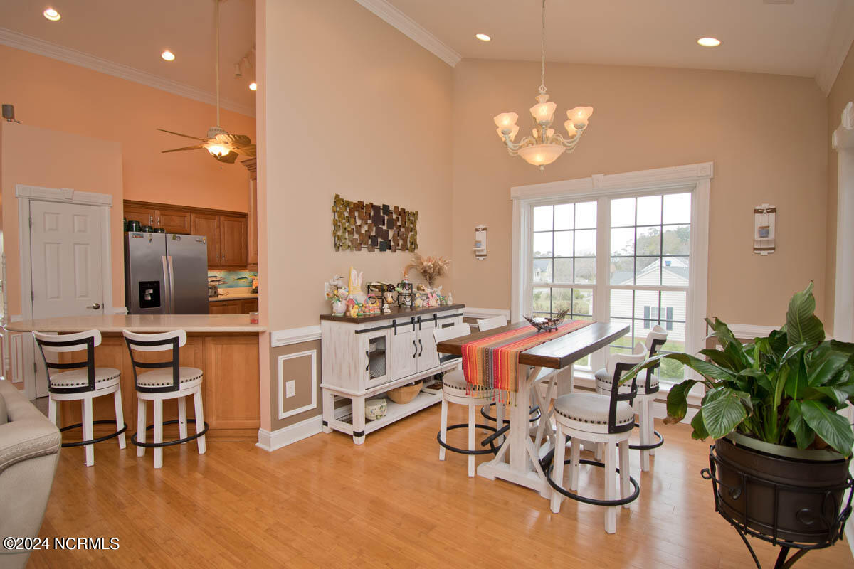 116 Pearl Drive Beaufort, NC 28516 - Photo 8 of 67 Informal Dining & Kitchen Island