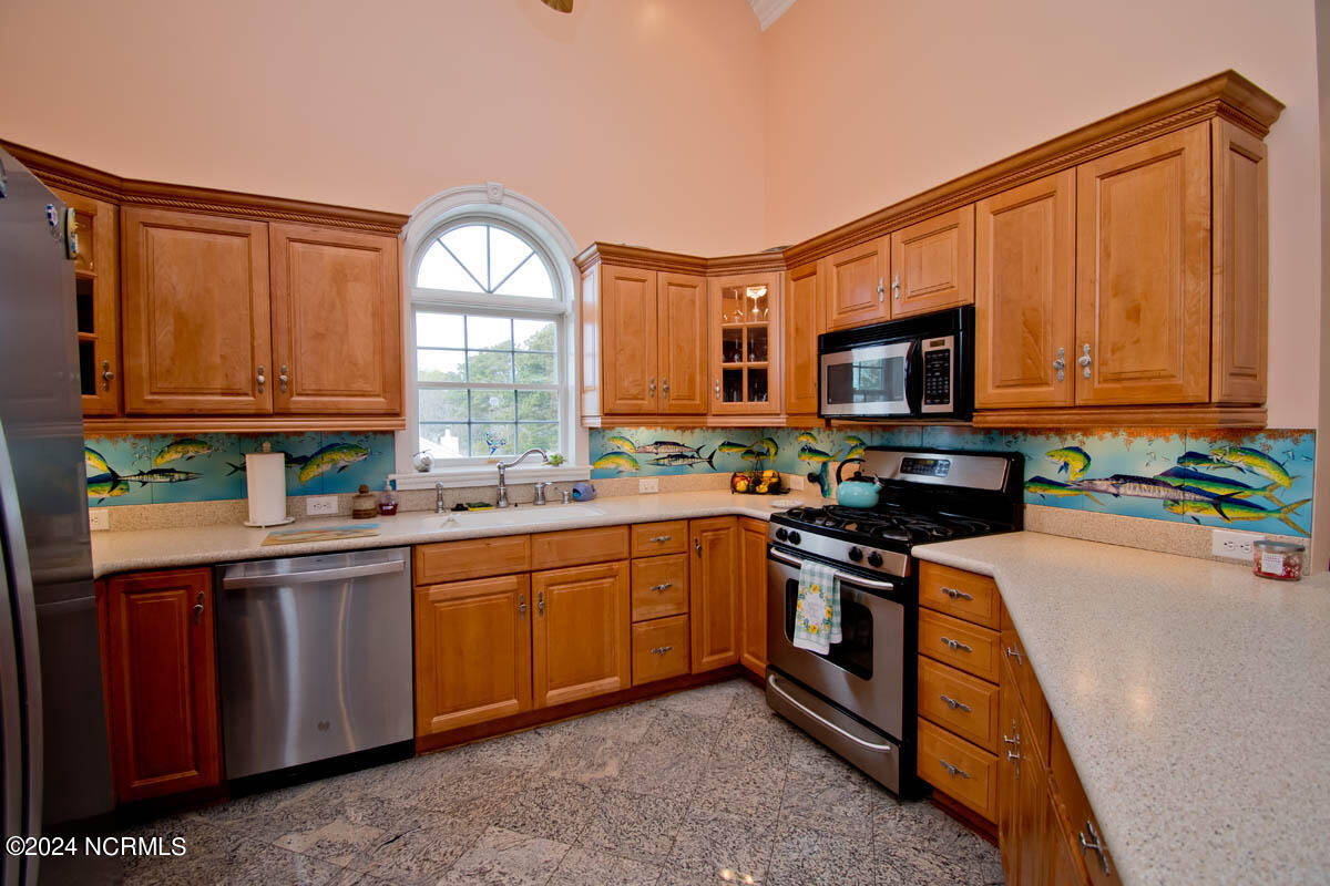 116 Pearl Drive Beaufort, NC 28516 - Photo 10 of 67 Stainless Steel Appliances