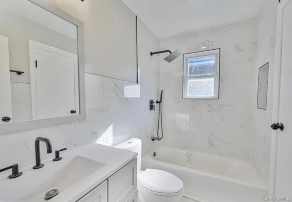 $3,300 | 137-22 Bedell Street | Rochdale