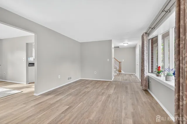 $719,999 | 8 Wright Court, East Brunswick, NJ 08816