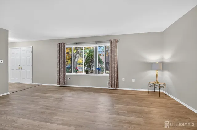 $719,999 | 8 Wright Court, East Brunswick, NJ 08816