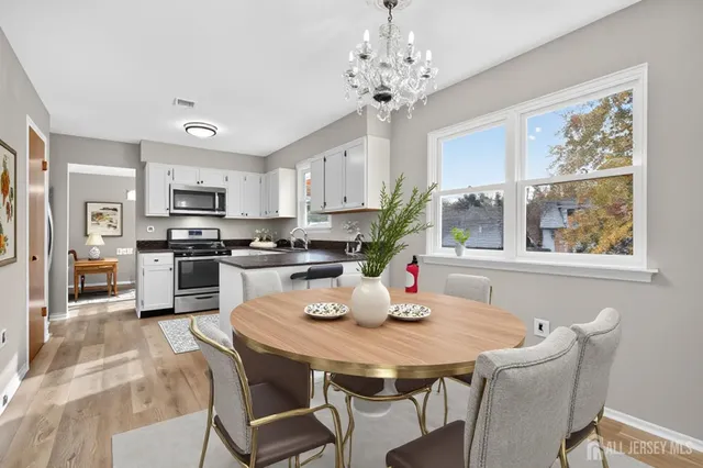 $719,999 | 8 Wright Court, East Brunswick, NJ 08816