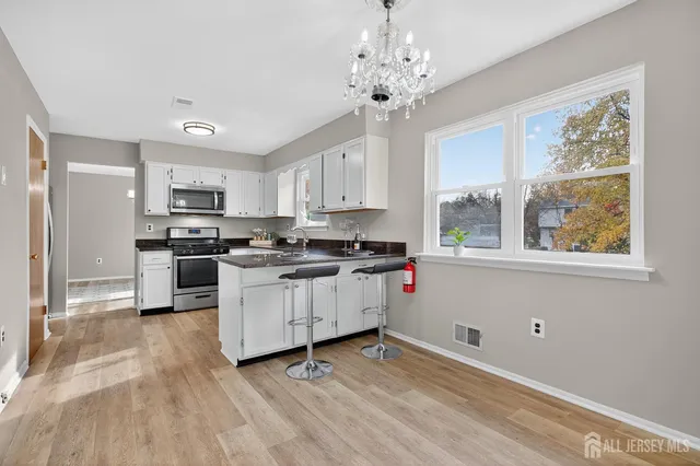 $719,999 | 8 Wright Court, East Brunswick, NJ 08816