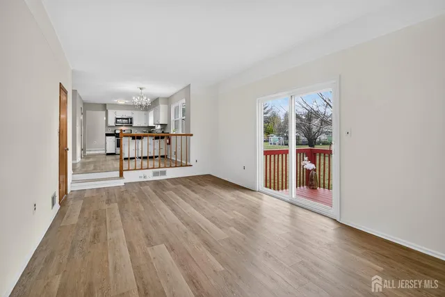 $719,999 | 8 Wright Court, East Brunswick, NJ 08816