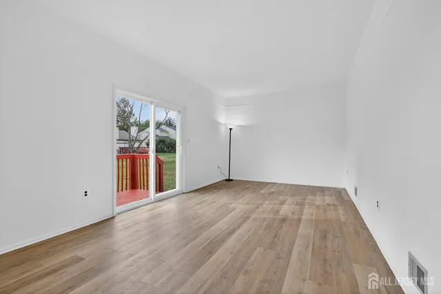 $719,999 | 8 Wright Court, East Brunswick, NJ 08816