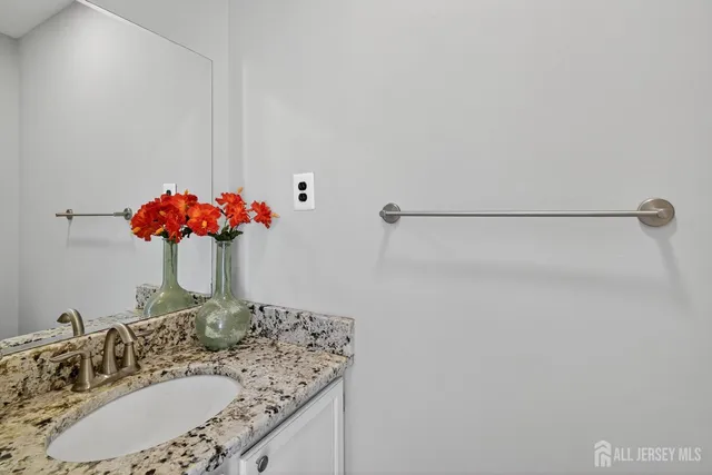 $719,999 | 8 Wright Court, East Brunswick, NJ 08816