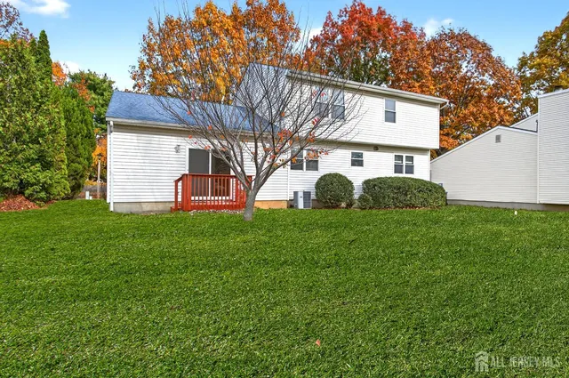 $719,999 | 8 Wright Court, East Brunswick, NJ 08816