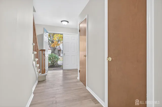 $719,999 | 8 Wright Court, East Brunswick, NJ 08816