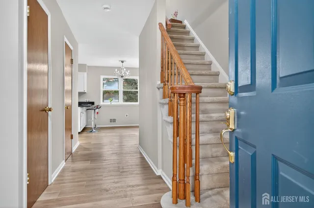 $719,999 | 8 Wright Court, East Brunswick, NJ 08816