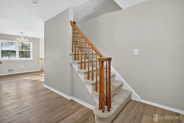 $719,999 | 8 Wright Court, East Brunswick, NJ 08816