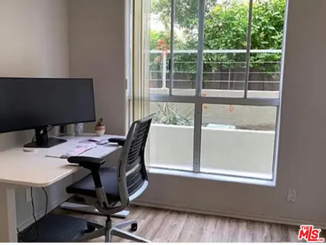 $3,795 | 1242 9th Court, Unit 2A, Santa Monica, CA 90401