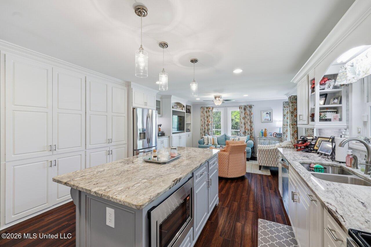 1391 Carroll Drive Terry, MS 39170 - Photo 14 of 88 1391 Carroll Dr. Home Tours MS 14