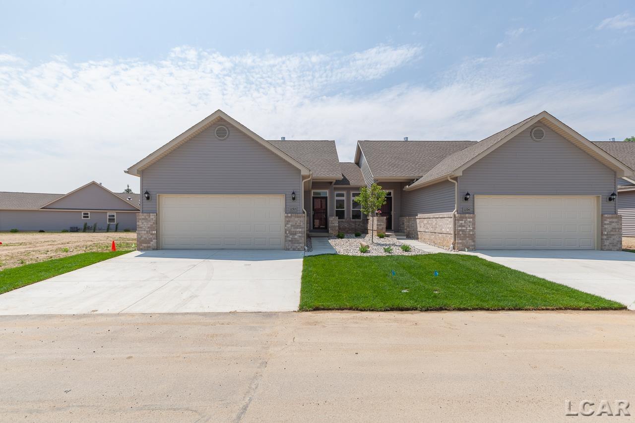 1192 Ridge Lane Tecumseh, MI 49286 - Photo 4 of 38 50104957-3.JPG