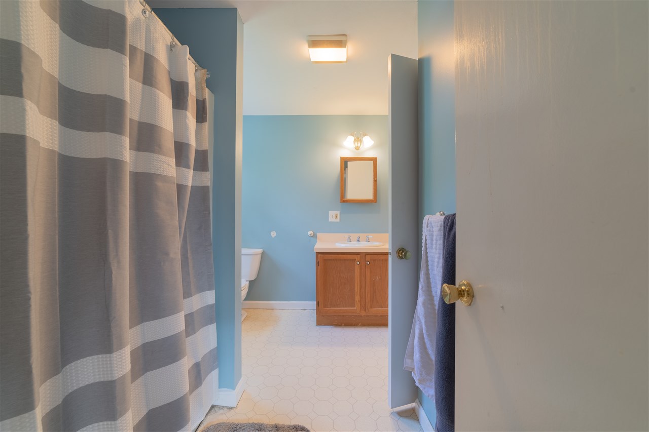 14 Simes Road Kingston, NH 03848 - Photo 12 of 22