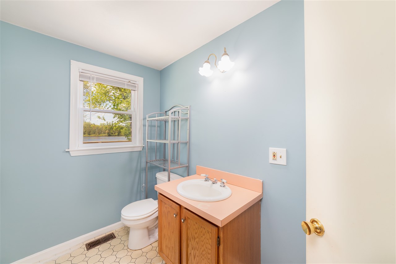 14 Simes Road Kingston, NH 03848 - Photo 8 of 22