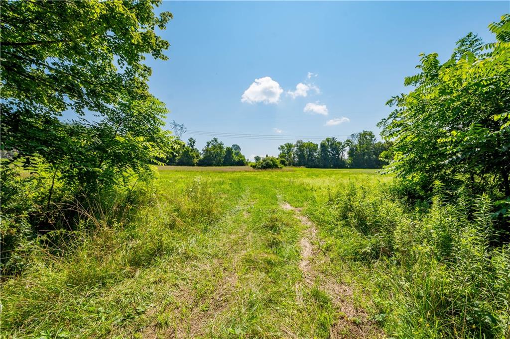 118 Diamond Maldovan Road Smithfield, PA 15478 - Photo 5 of 15 Access to the property available on Diamond Maldovan Road.