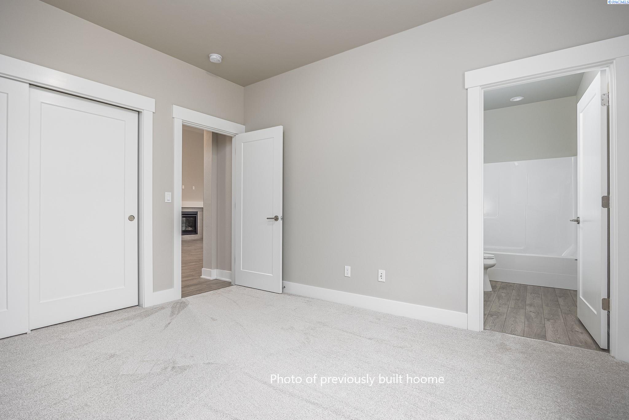 3216 Quail Rdg Loop Richland, WA 99353 - Photo 4 of 27 Gallery Image 4