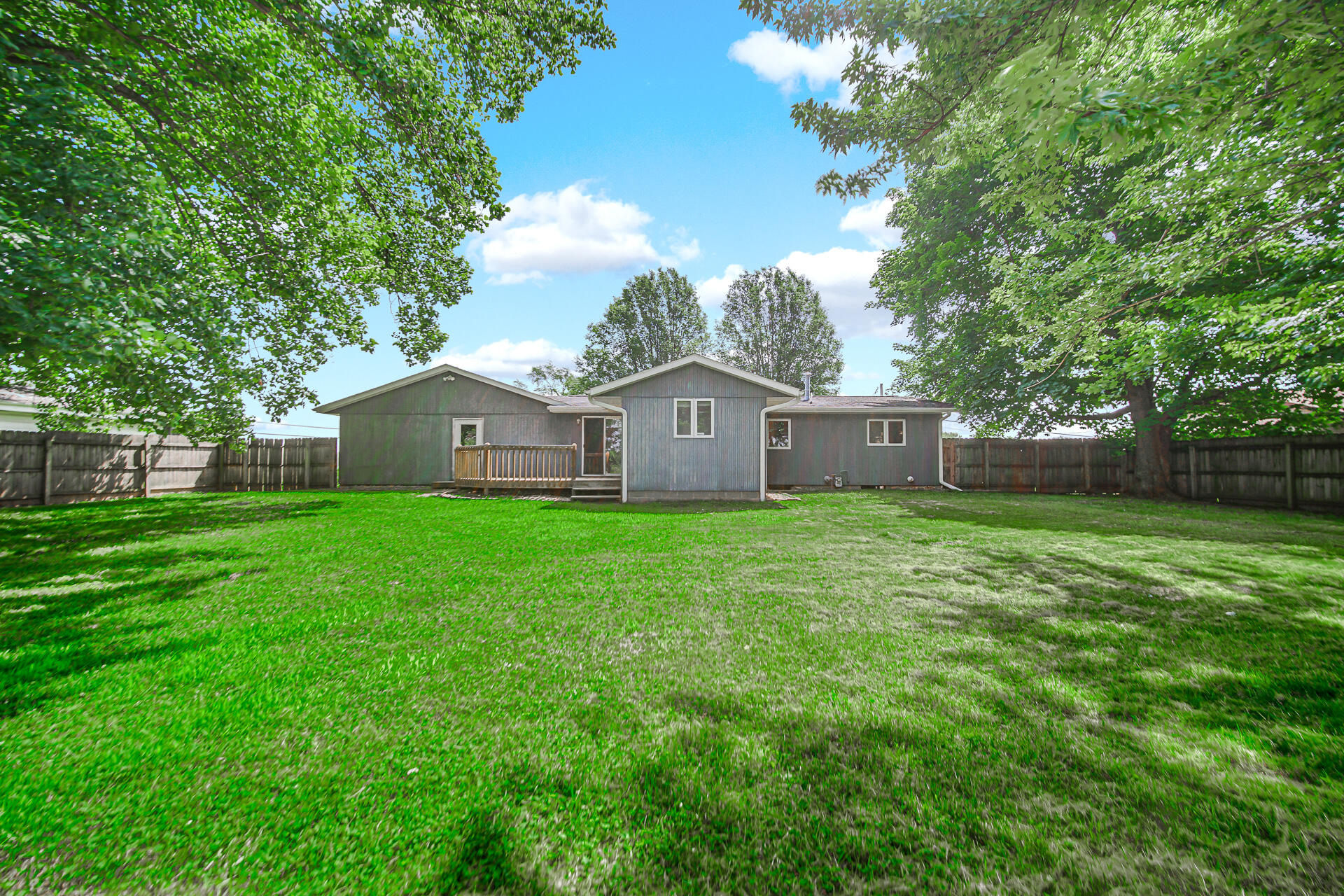 2372 South Taylor Road Mill Creek, IN 46365 - Photo 28 of 29 1920x1280