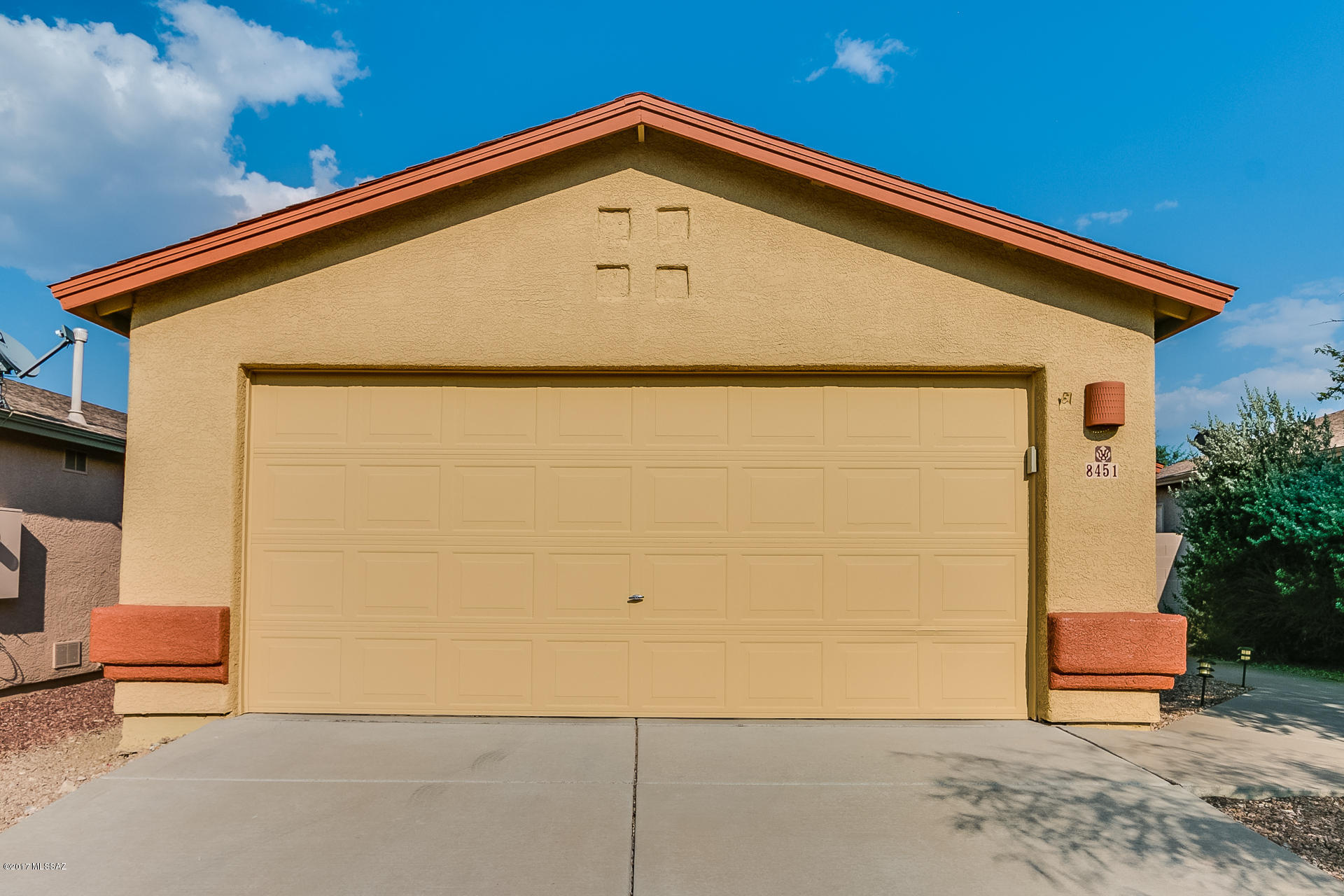 8451 South Mt Elise Road Tucson, AZ 85747 - Photo 5 of 38