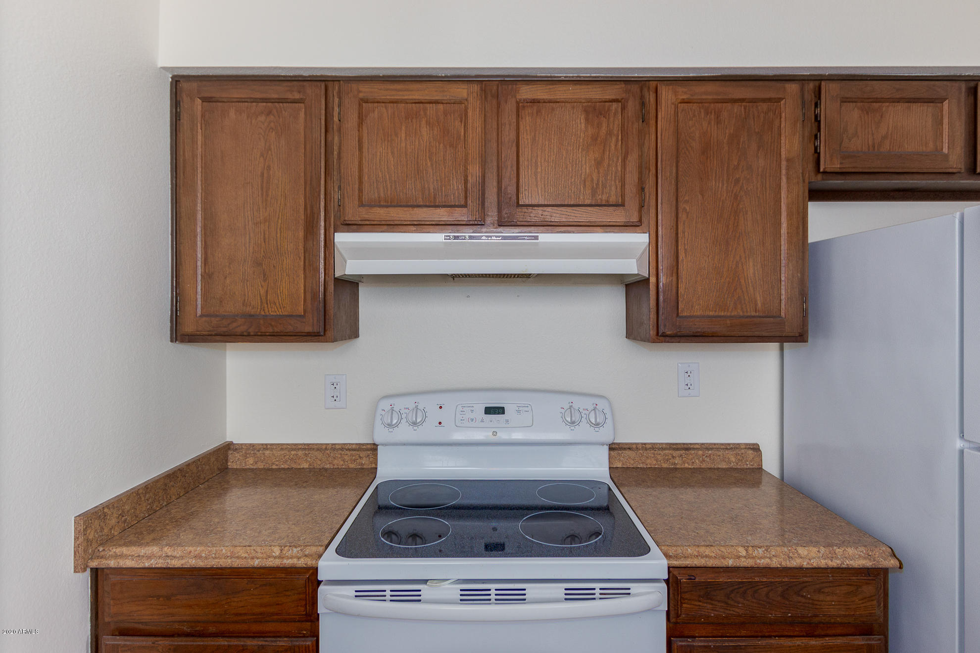 3020 West Redfield Road Phoenix, AZ 85053 - Photo 7 of 23 0007-Redfield 8