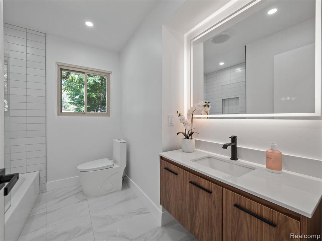 16167 Reedmere Avenue Beverly Hills, MI 48025 - Photo 19 of 27