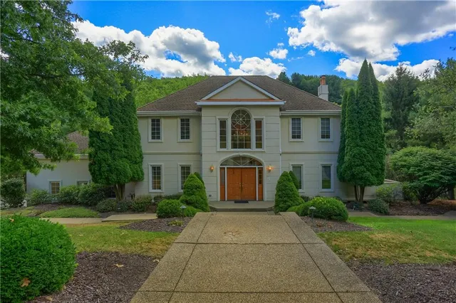 $1,300,000 | 1561 Barrington Drive, Wexford, PA 15090