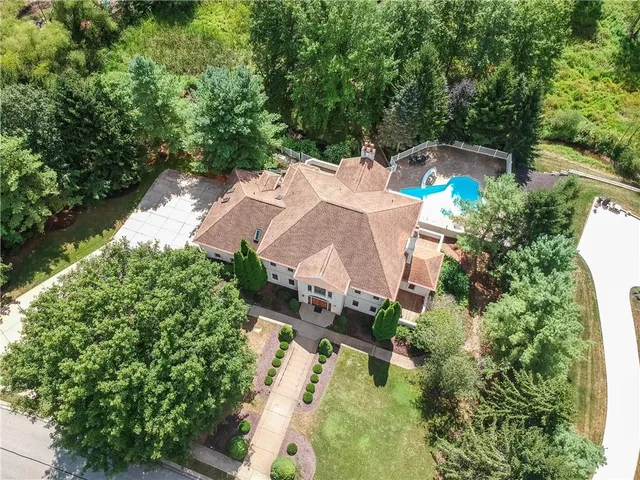 $1,300,000 | 1561 Barrington Drive, Wexford, PA 15090