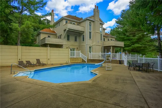 $1,300,000 | 1561 Barrington Drive, Wexford, PA 15090