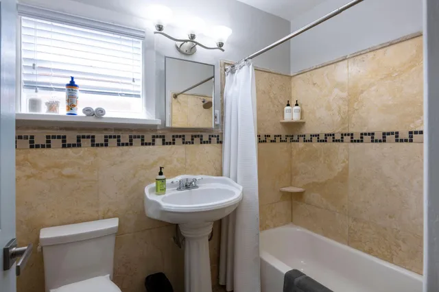 $1,700 | 17 South L Street, Unit 2, Lake Worth Beach, FL 33460