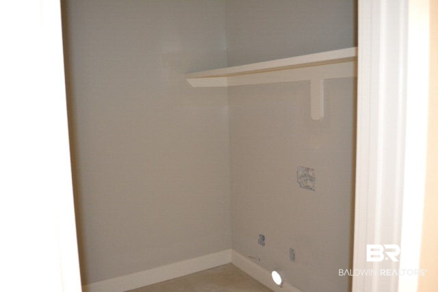 31096 Peregrine Drive Daphne, AL 36527 - Photo 11 of 13 Laundry