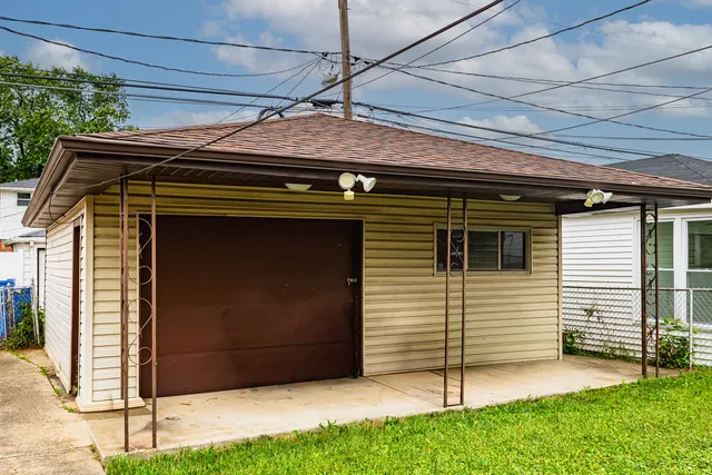 $225,000 | 11740 South Loomis Street, Chicago, IL 60643